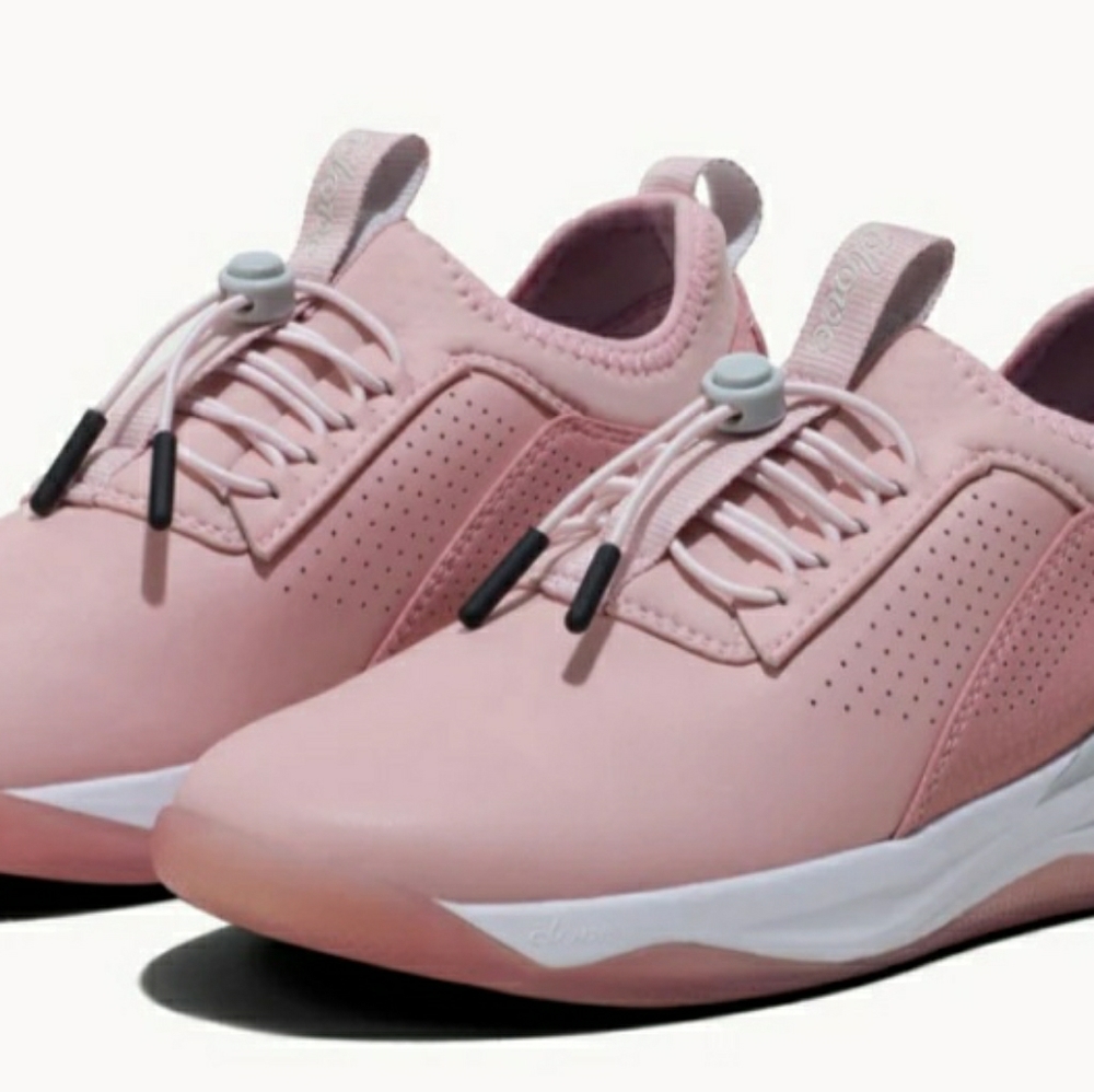 Clove with love nursing shoe, sneakers